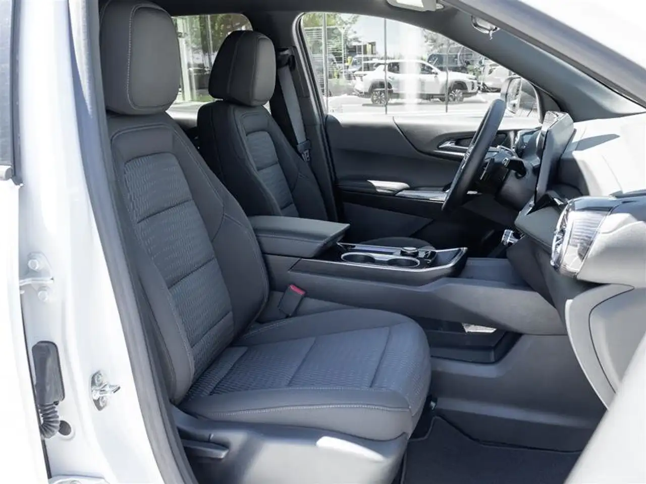 Chevrolet Equinox снимка Chevrolet Equinox
