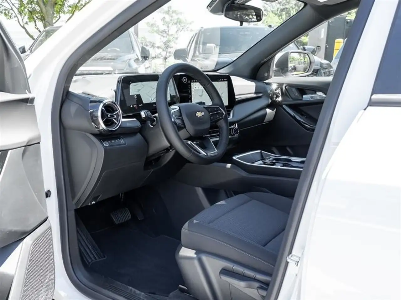 Chevrolet Equinox снимка Chevrolet Equinox