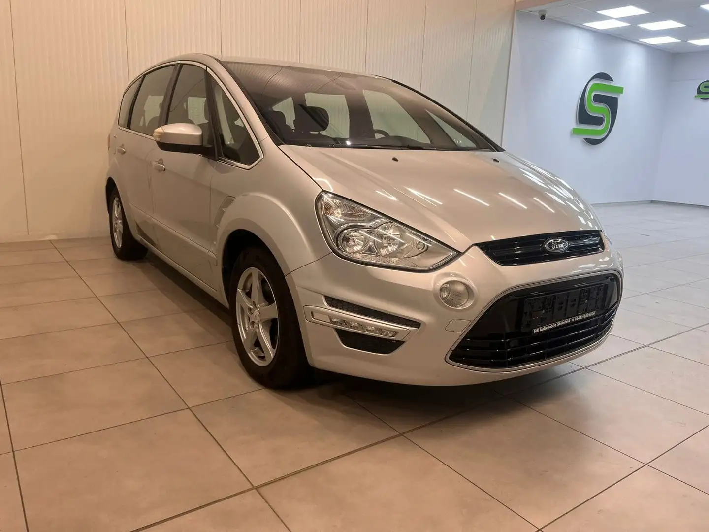 Ford S-Max S-MAX 2.0 TDCI Titanium / AHK / SHZ Grau - 2