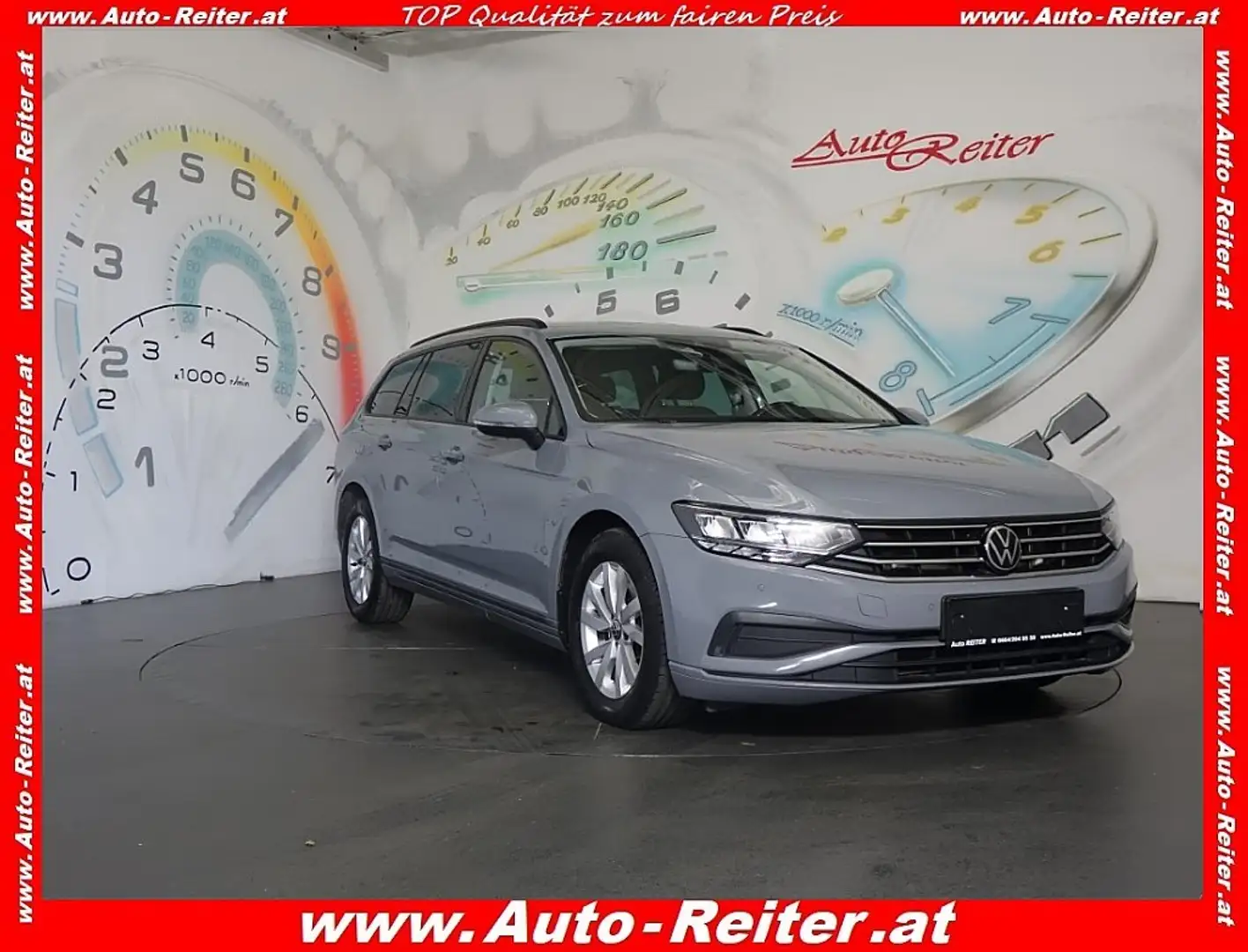 Volkswagen Passat Variant 2,0 SCR TDI DSG *LED, NAVI, AHK* Gris - 1