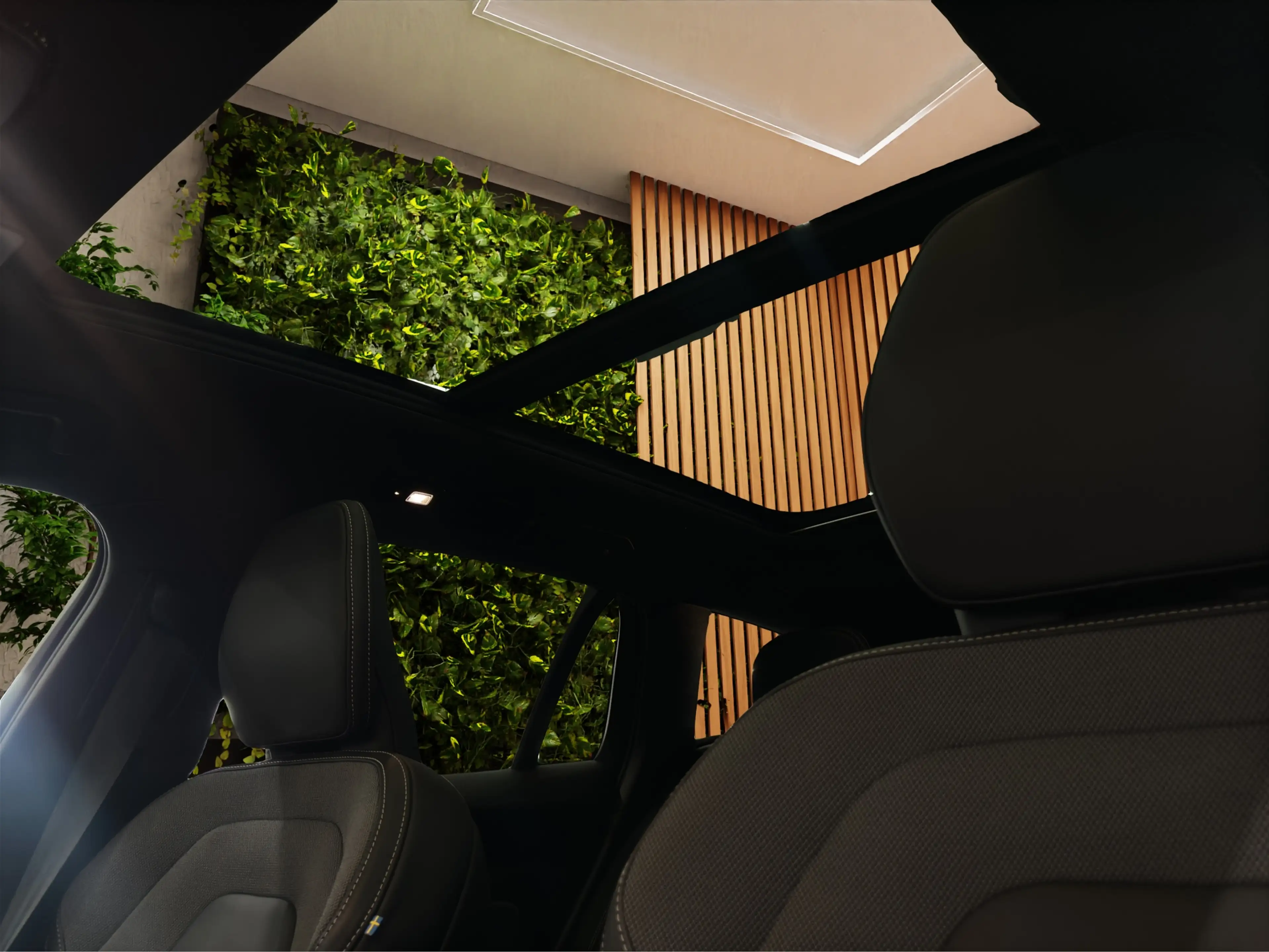 Volvo V60 2.0 T8 Plug-in hybrid AWD Plus Dark | Pano | Head- — photo 14