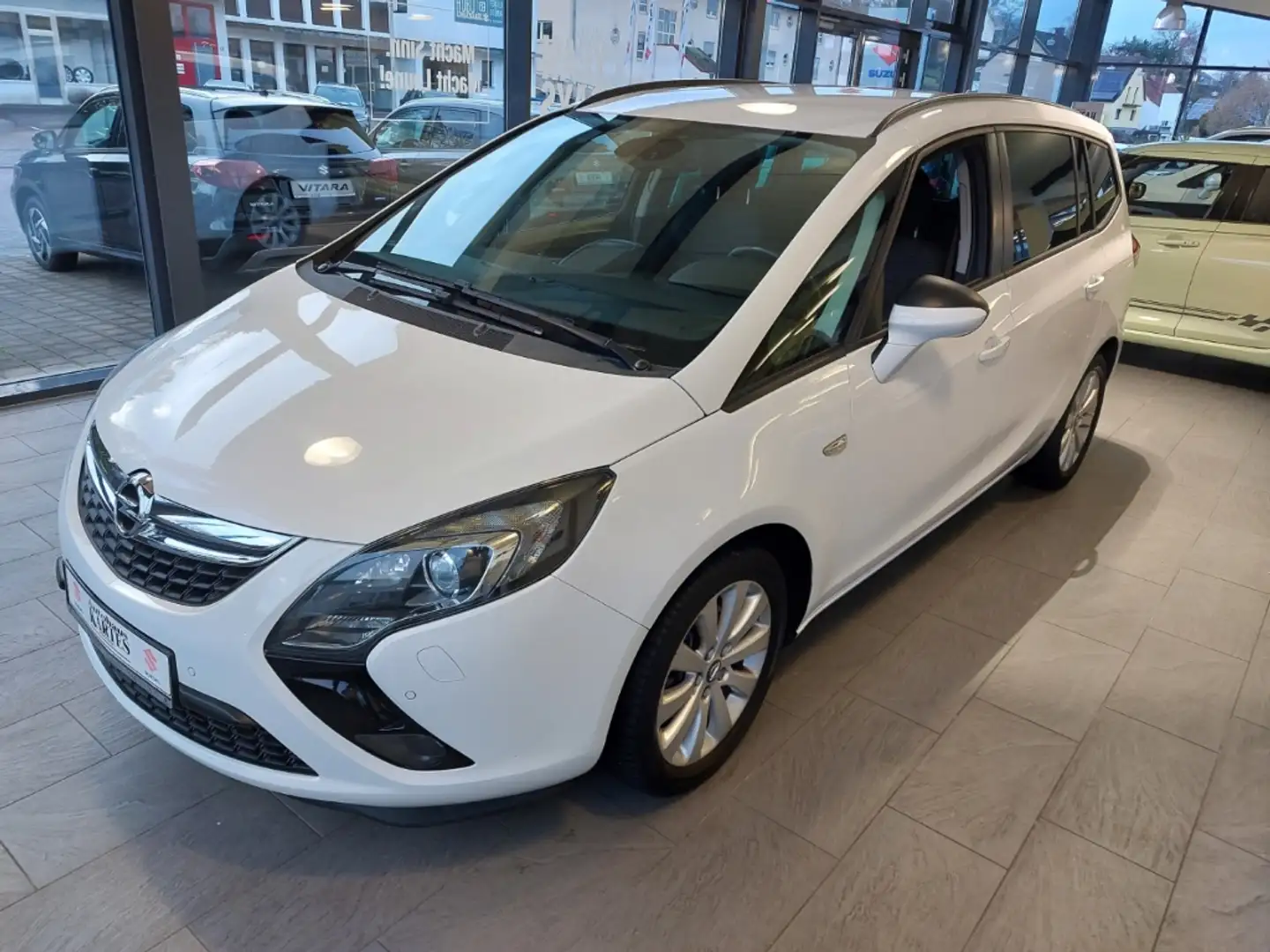 Opel Zafira C Tourer Style Kam AHK Nav SHZ Scheckheft gepflegt Blanco - 2
