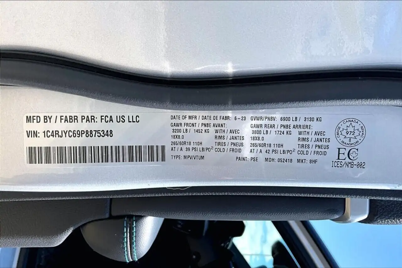 Jeep Grand Cherokee снимка Jeep Grand Cherokee
