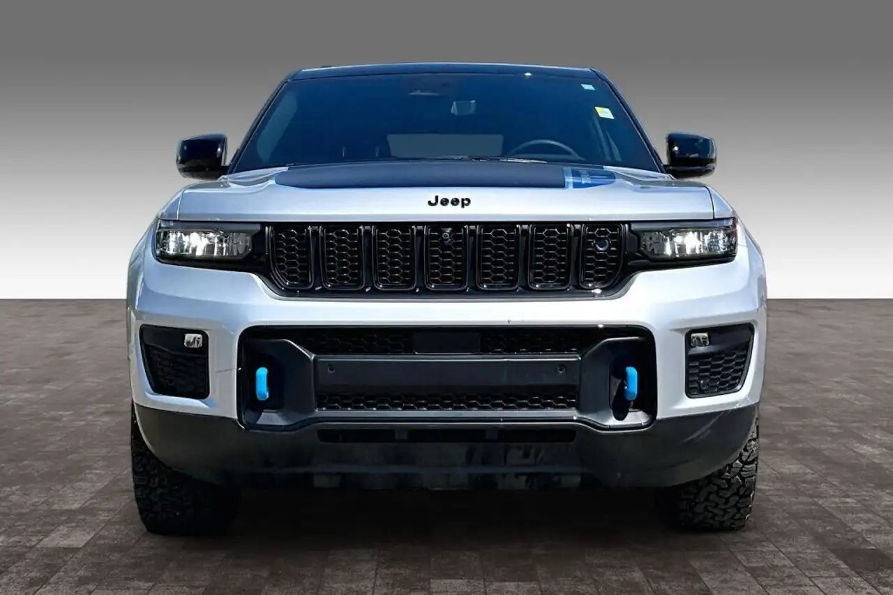 Jeep Grand Cherokee снимка Jeep Grand Cherokee
