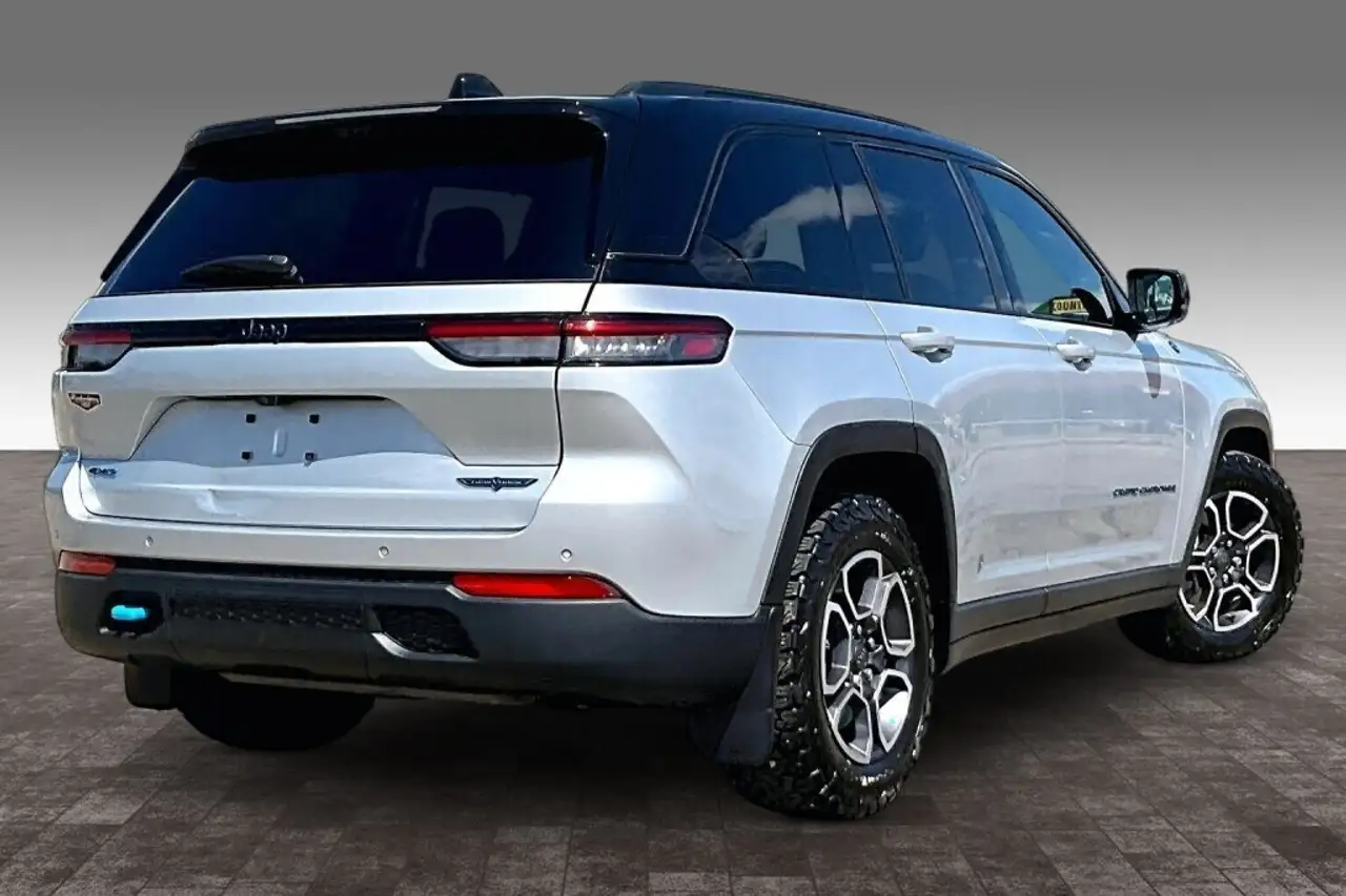 Jeep Grand Cherokee снимка Jeep Grand Cherokee