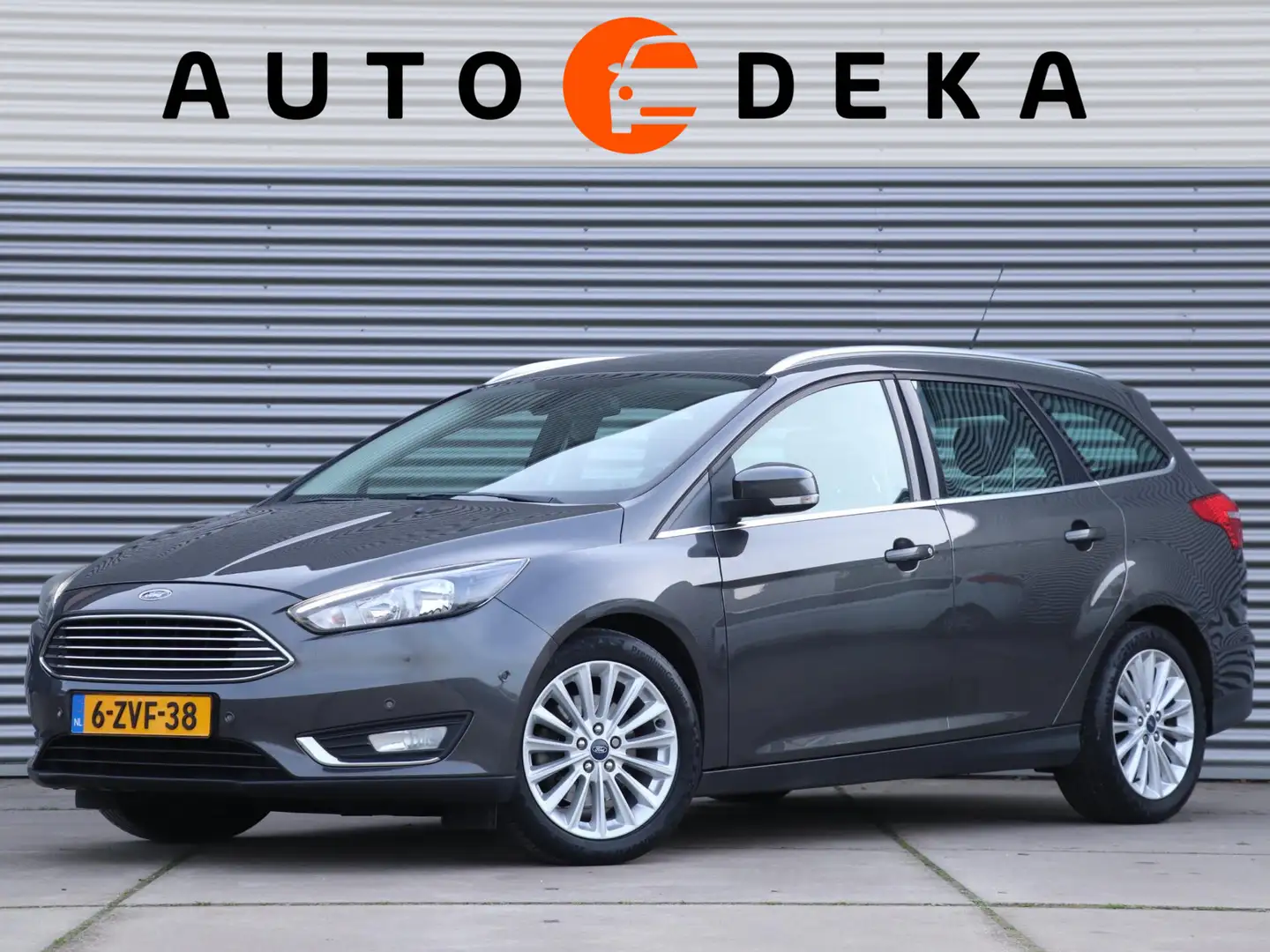 Ford Focus Wagon 1.5 EcoBoost Titanium Edition *Dealeronderh. Gris - 1