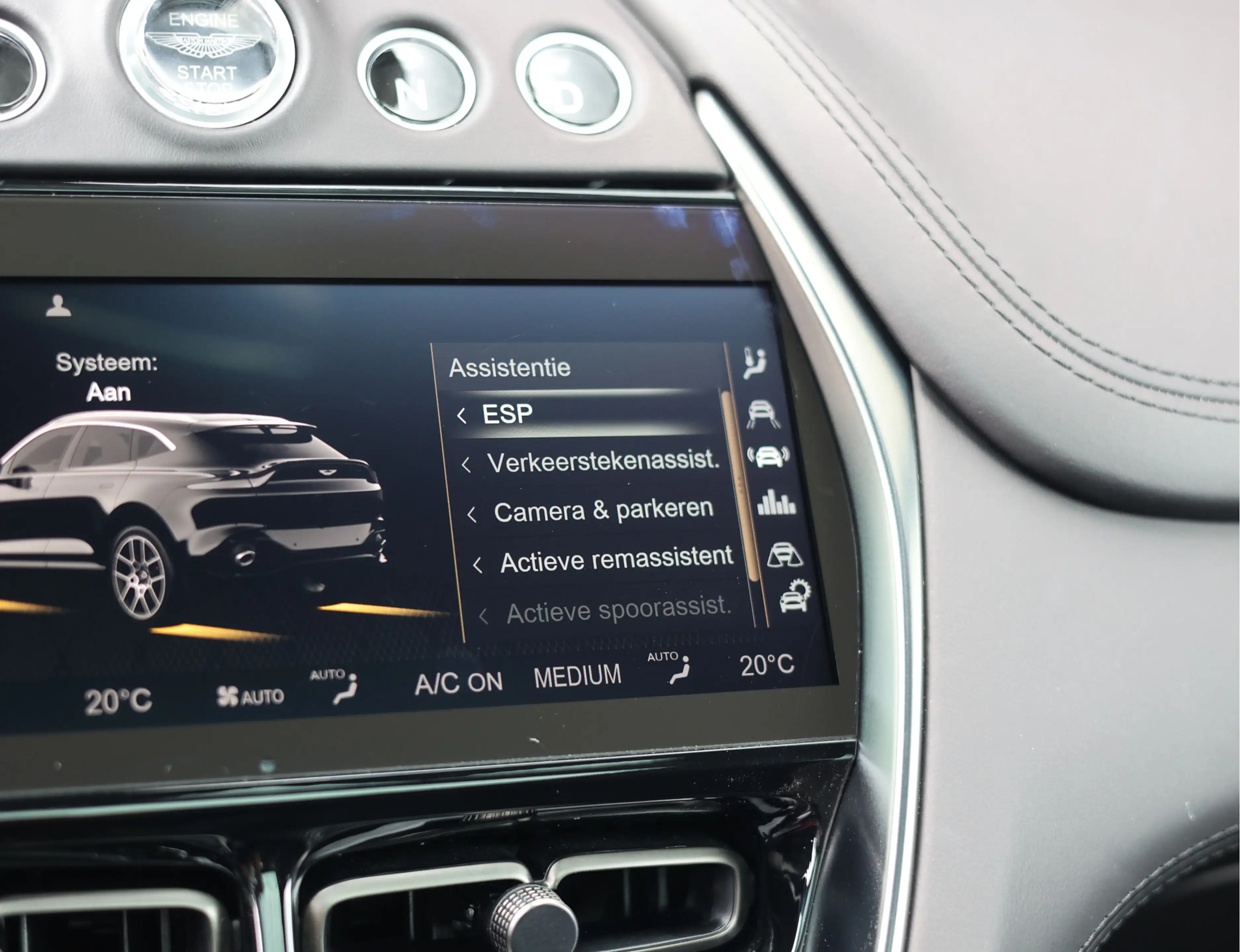 Aston Martin DBX 4.0 V8 — photo 44