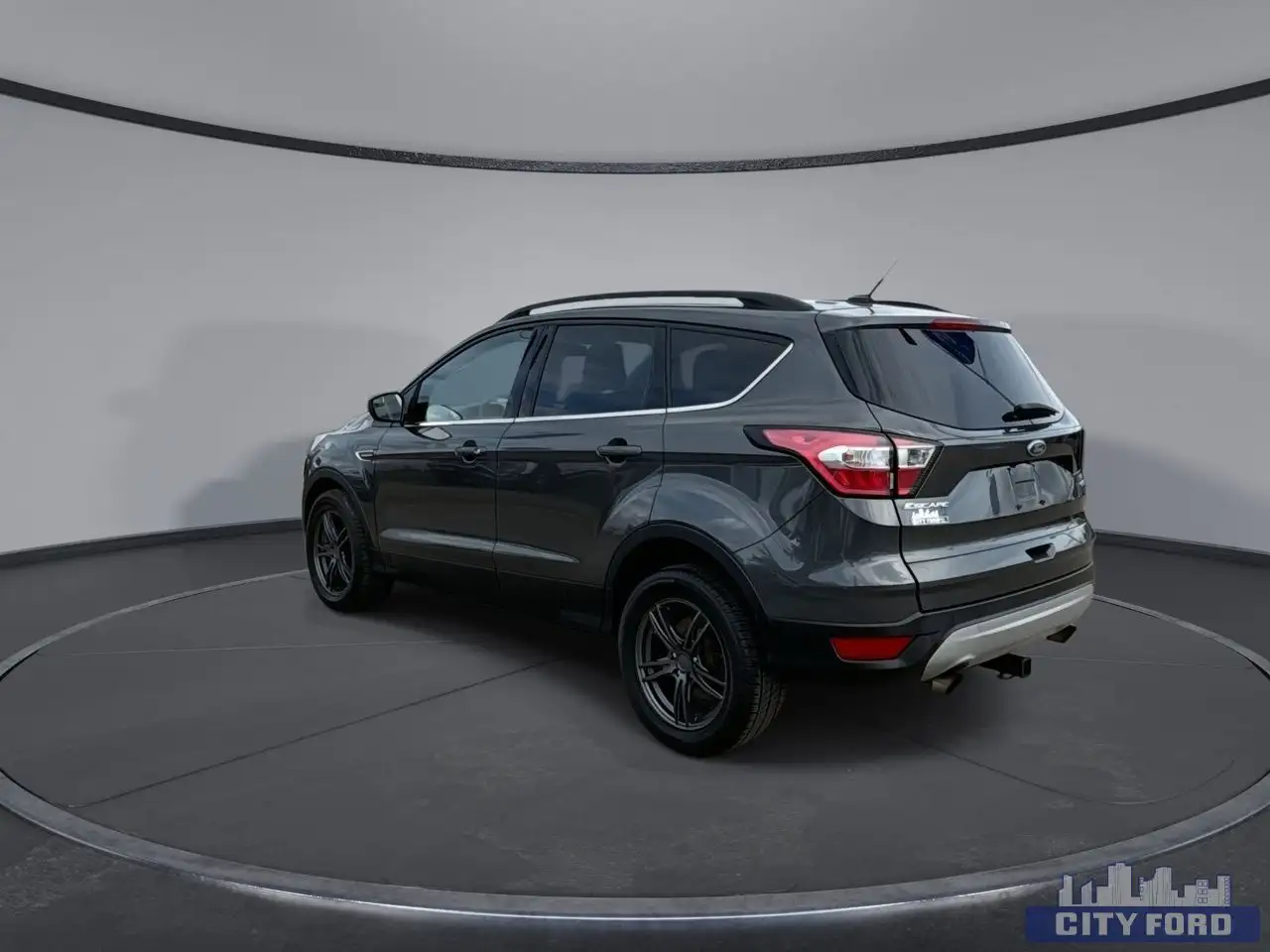 Ford Escape снимка Ford Escape