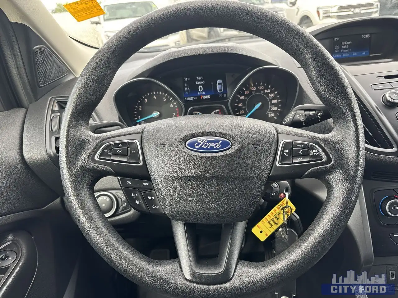 Ford Escape снимка Ford Escape