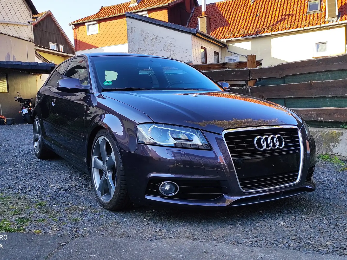 Audi A3 A3+Sportback+2.0+TFSI+Sportback+S+tronic+Ambiente Fioletowy - 1