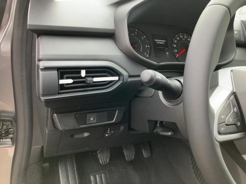 Dacia Sandero Essential SCe 65 Klima Bluetooth PDC — photo 15
