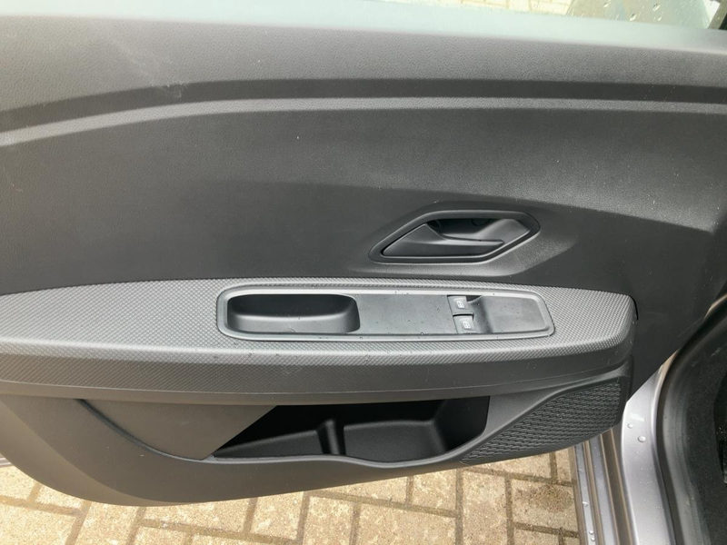 Dacia Sandero Essential SCe 65 Klima Bluetooth PDC — photo 14