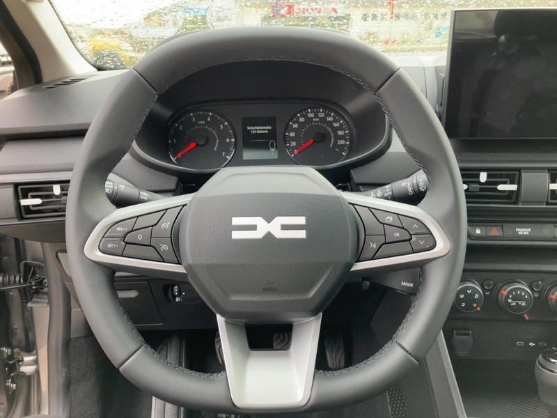 Dacia Sandero Essential SCe 65 Klima Bluetooth PDC — photo 10