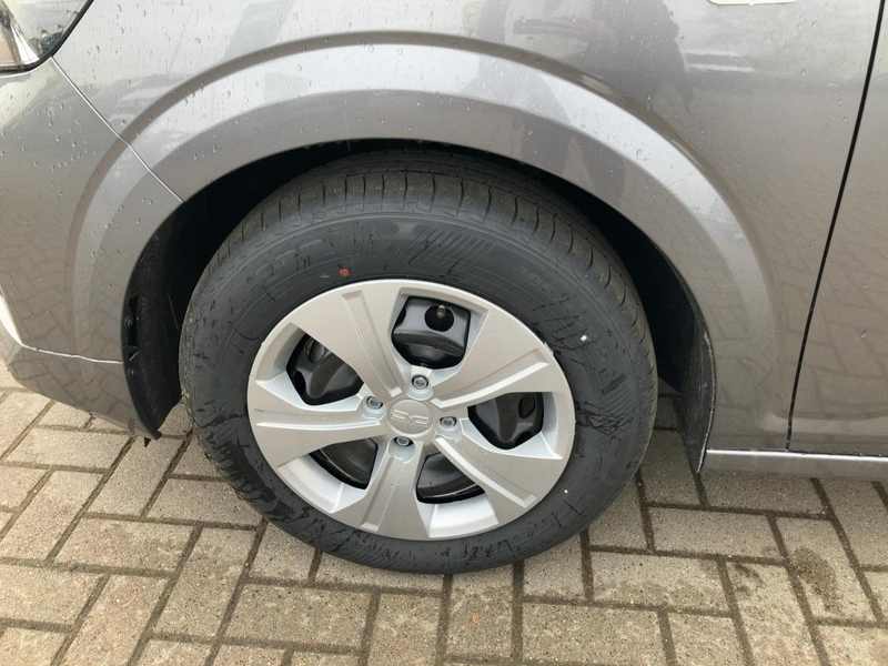 Dacia Sandero Essential SCe 65 Klima Bluetooth PDC — photo 12