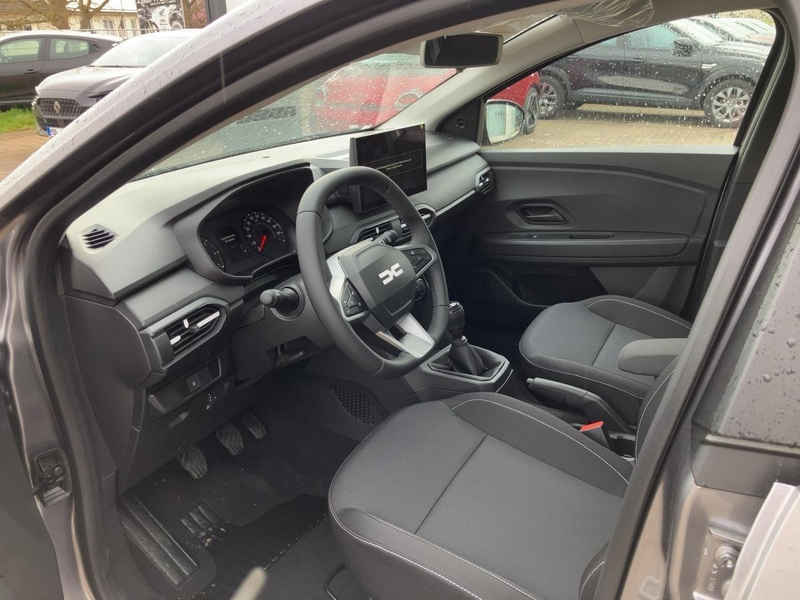 Dacia Sandero Essential SCe 65 Klima Bluetooth PDC — photo 7