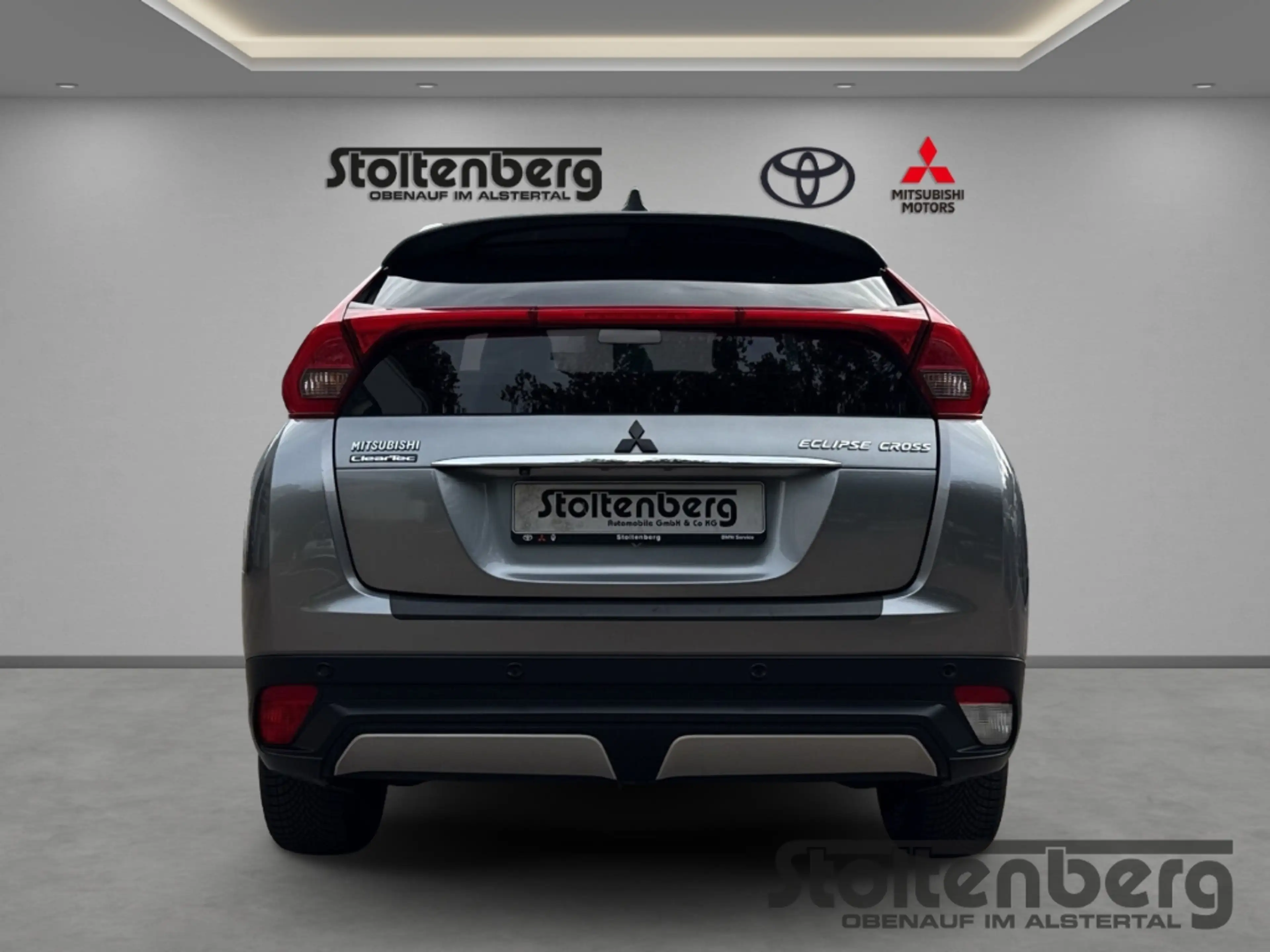 Mitsubishi Eclipse Cross 1,5 4WD Top Pano HUD Standheizung Leder — photo 4
