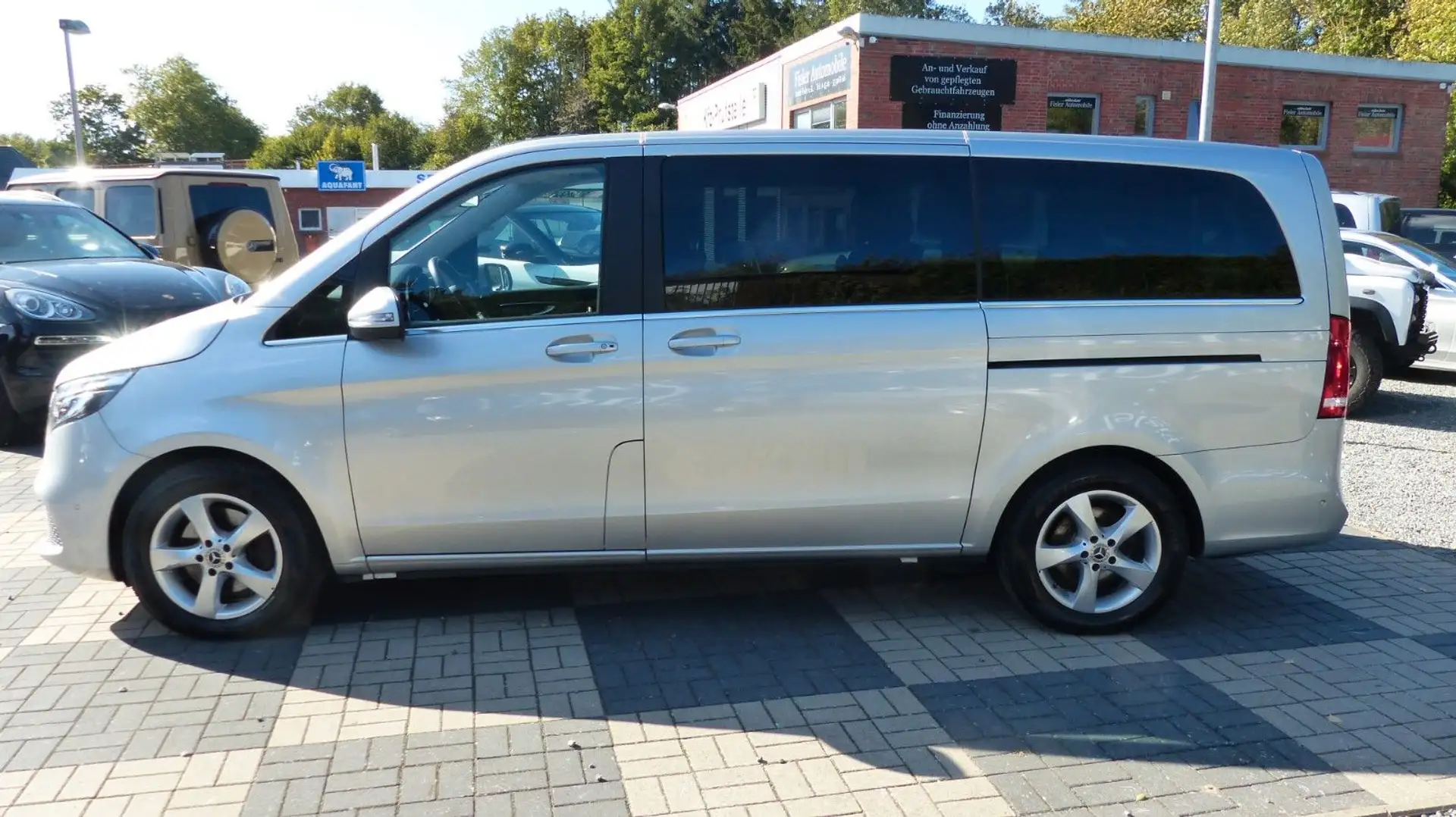 Mercedes-Benz V 300 d Avantg Edition lang Leder AHK COMAND Bur srebrna - 2