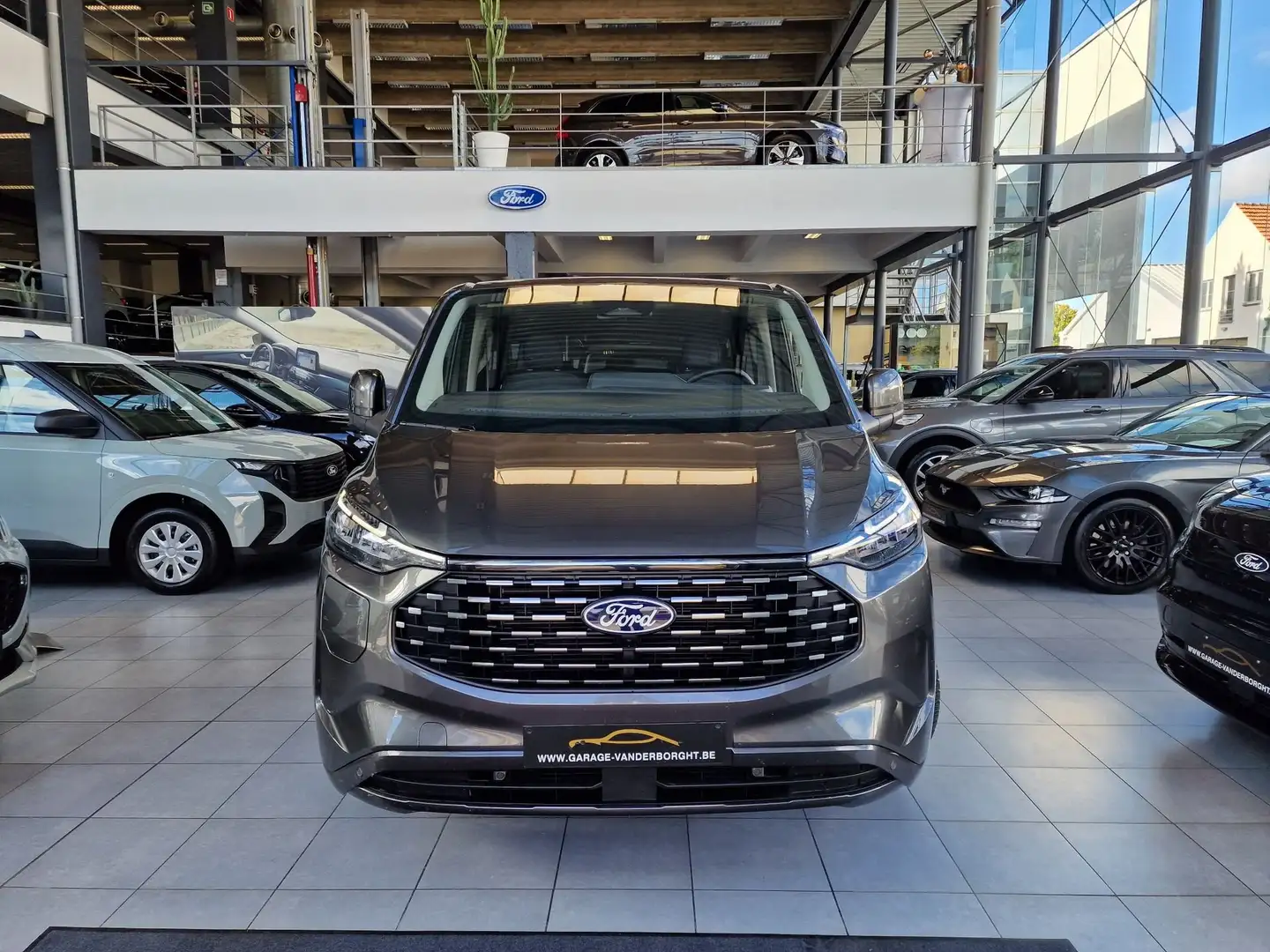 Ford Tourneo Custom TITANIUM X 8 PLAATSEN PLUG-IN HYBRID AUTOMAAT Gris - 2