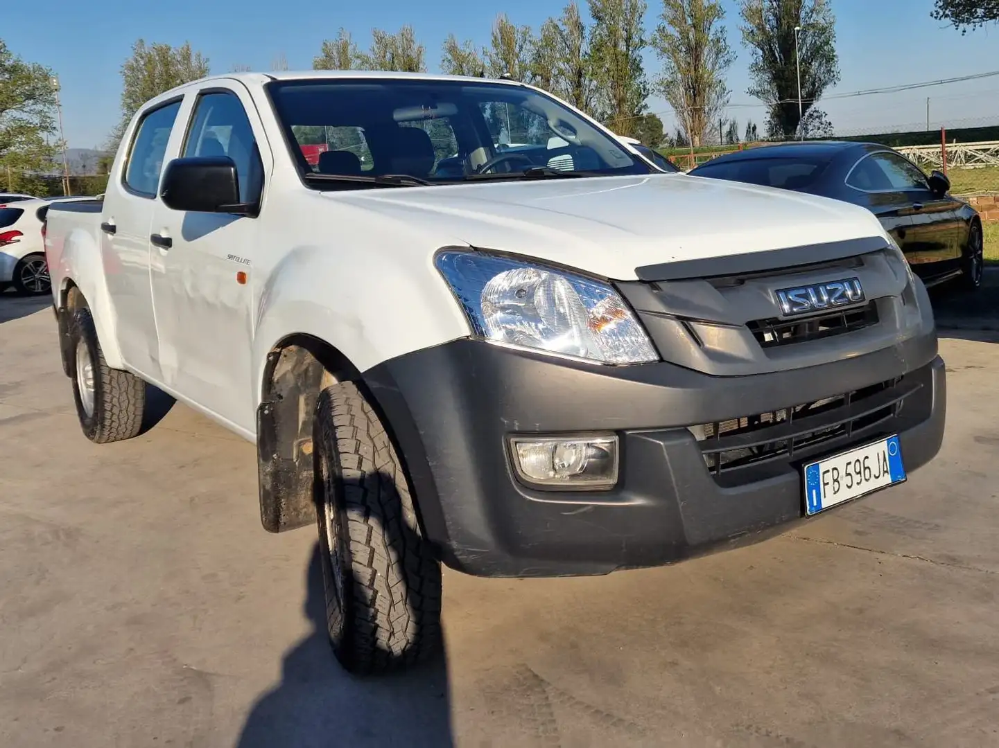 Isuzu D-Max D-Max 2.5 td crew Satellite 4x4 UNICO PROPRIETARIO Alb - 1