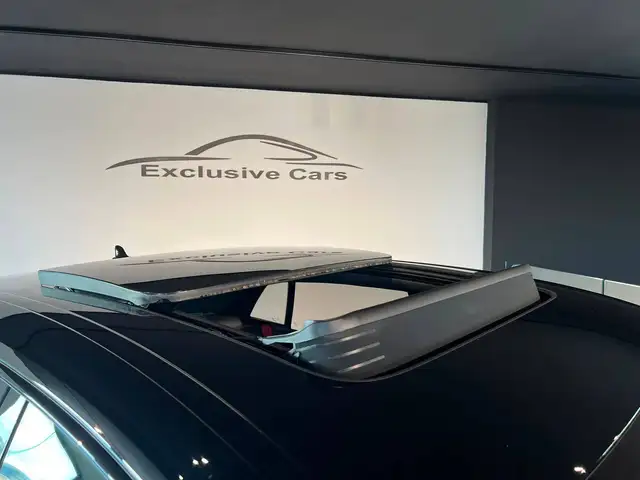 Audi Q8 view 6