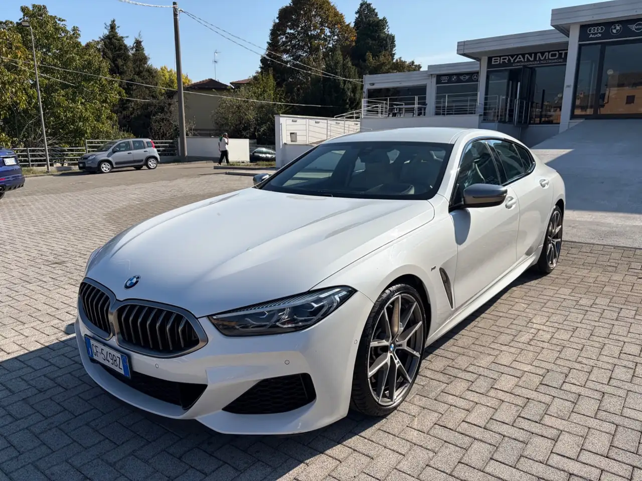 BMW 850