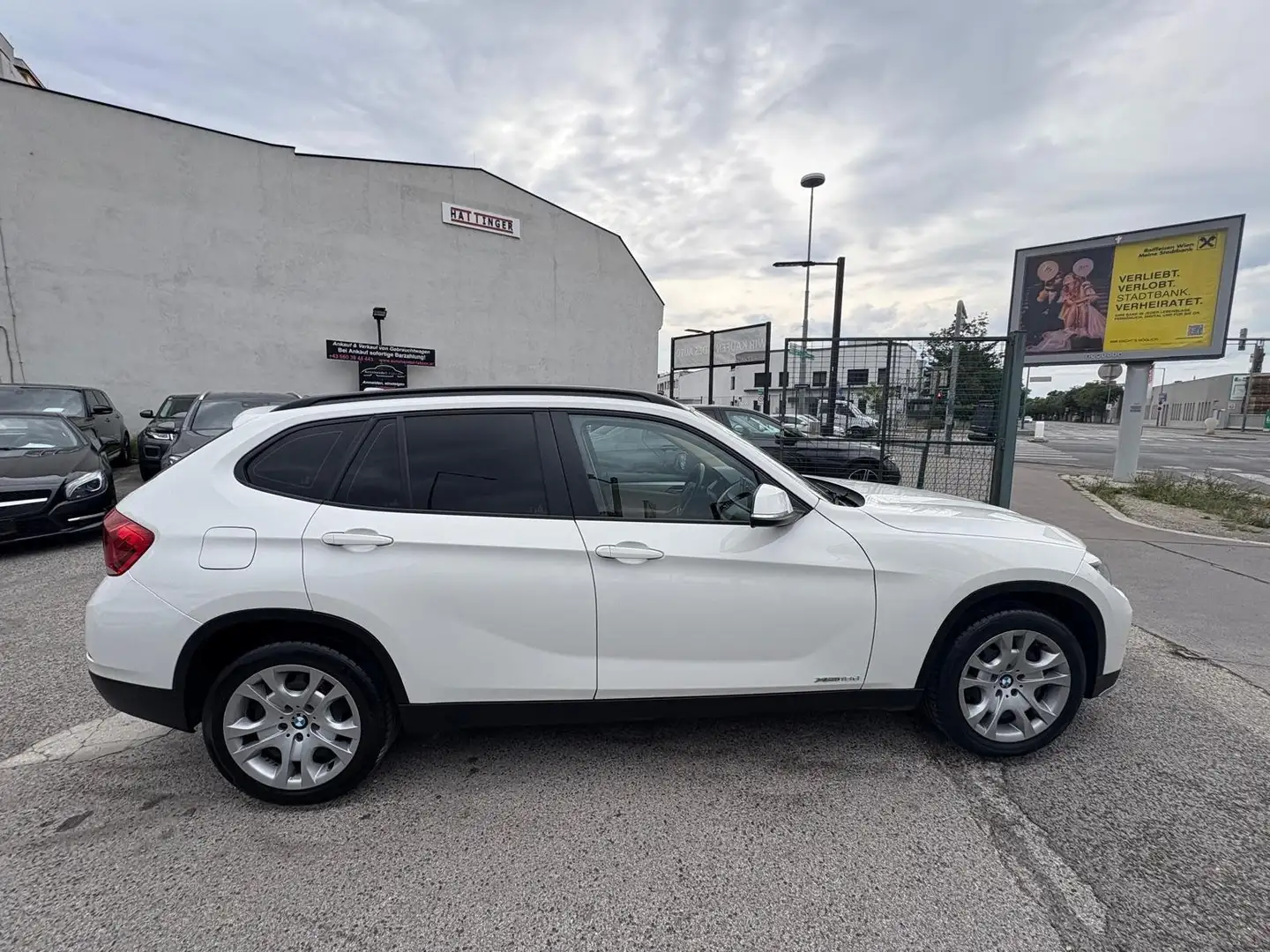 BMW X1 xDrive18d 143PS SEHR GEPFLEGT Pickerl 01/26 Leder Weiß - 2