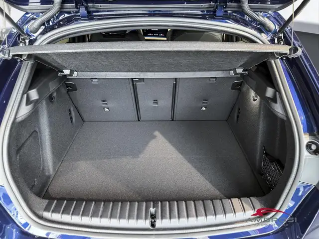 BMW 1 Series view 8