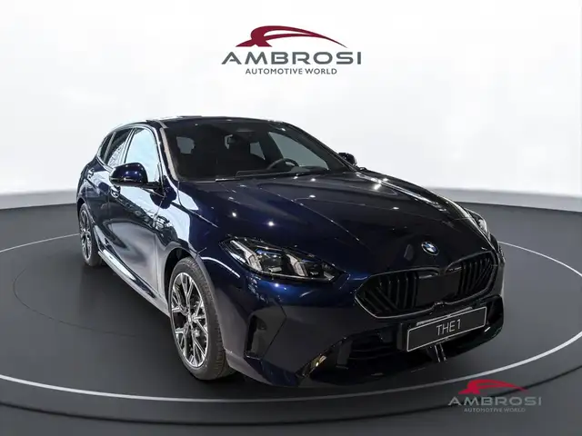 BMW 1 Series view 2