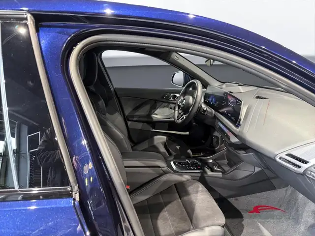 BMW 1 Series view 11