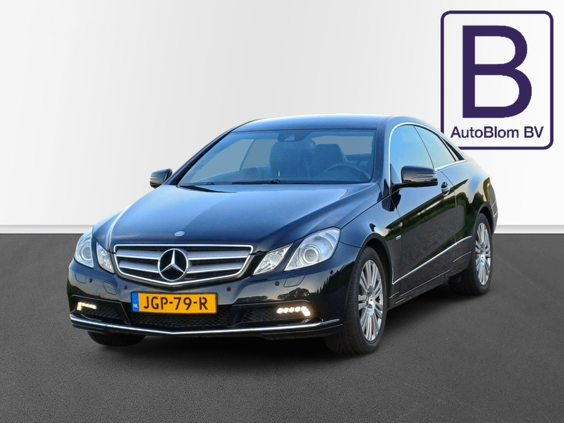 Mercedes-Benz E 200 Coupé CGI Elegance / Leder / Harman Kardon/ Xenon — photo 3