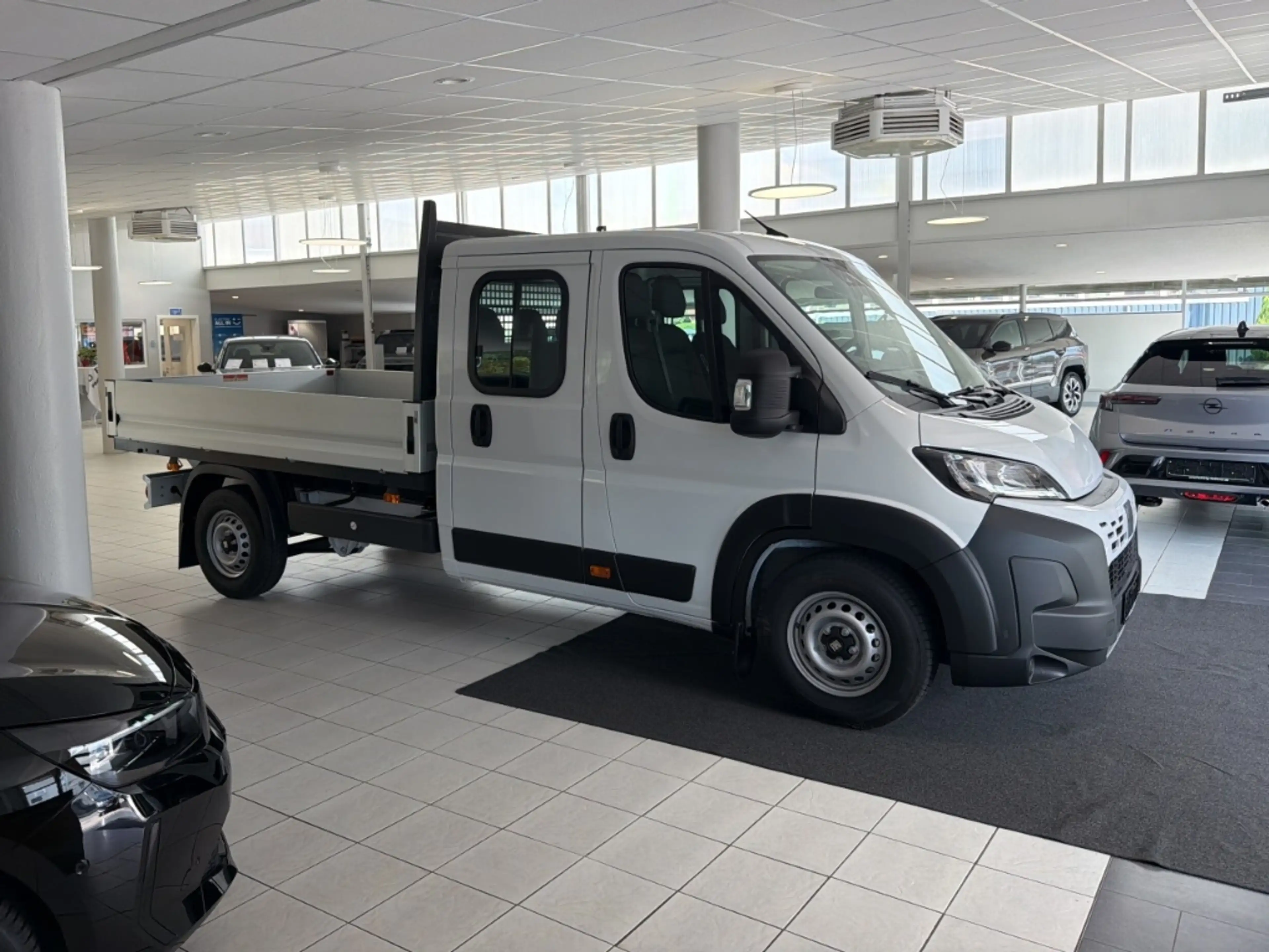 Fiat Ducato Pritschenwagen Doka. L3 AHK Navi DAB Rückfahrkam. — photo 8