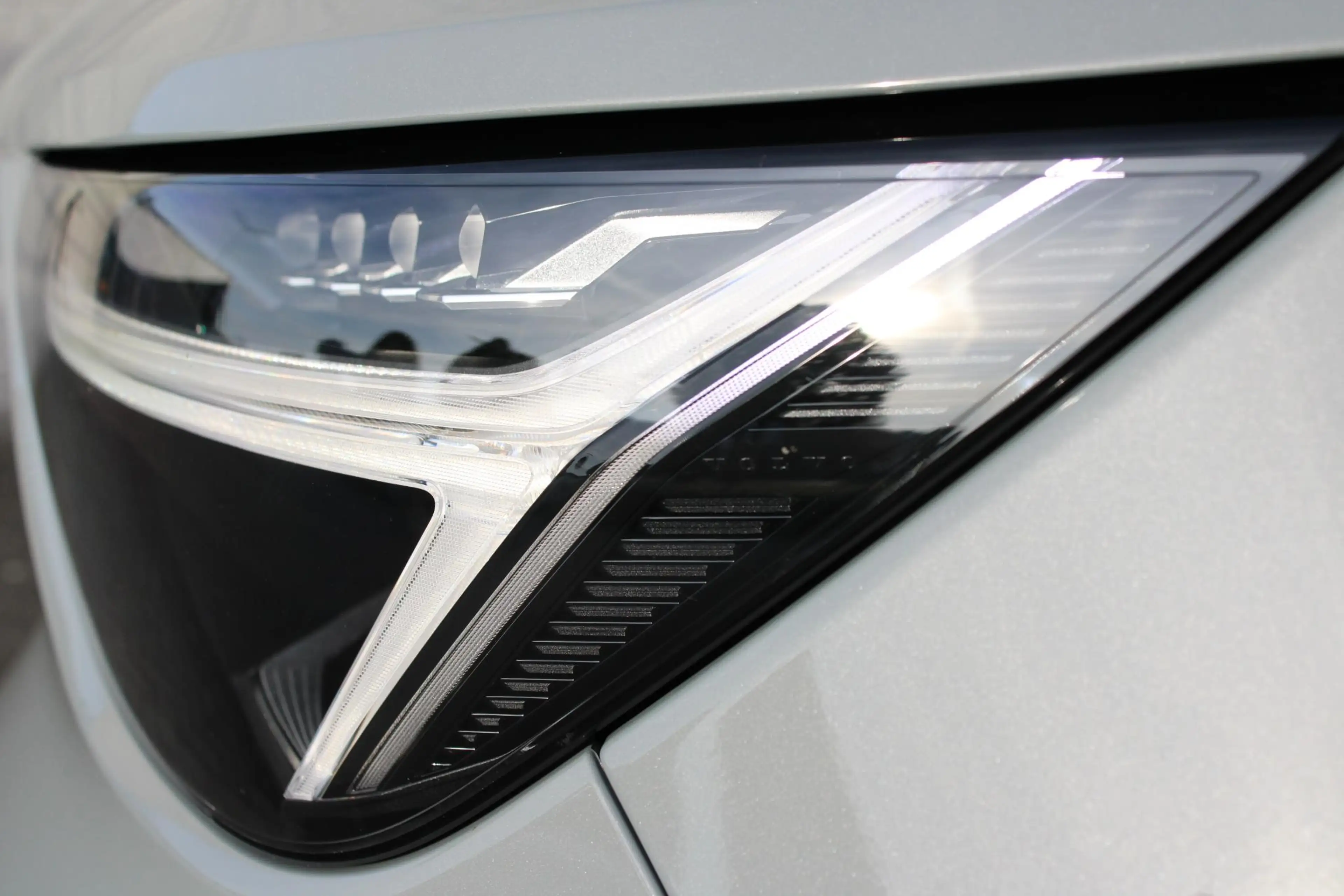 Volvo EX40 Single Motor Extended Range Plus 82 kWh | Trekhaak — photo 7