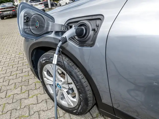 BMW X2 view 23