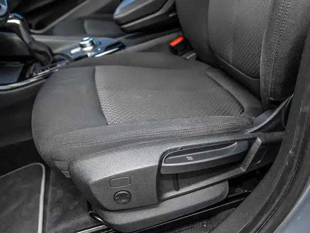 BMW X2 view 21