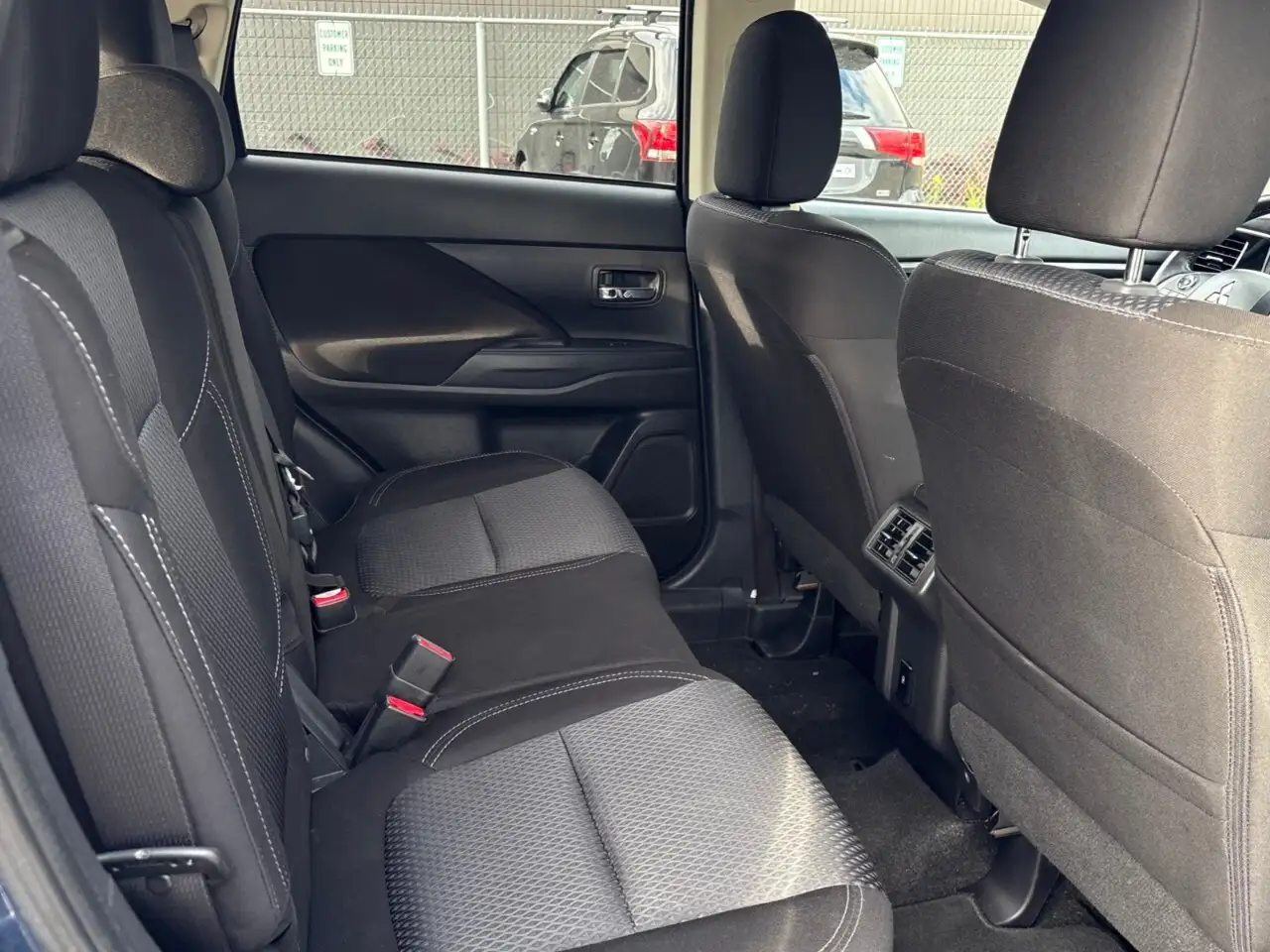 Mitsubishi Outlander снимка Mitsubishi Outlander