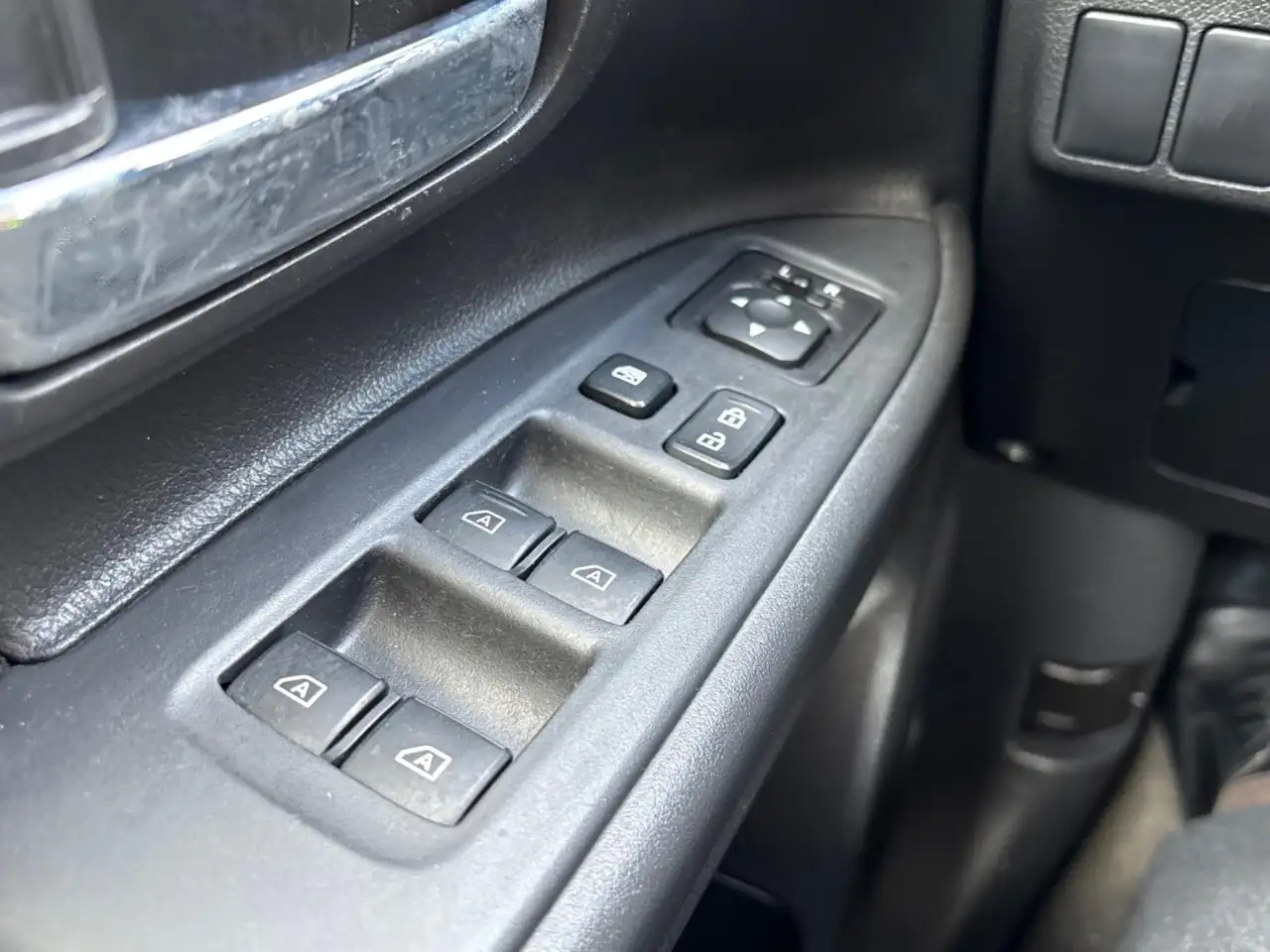 Mitsubishi Outlander снимка Mitsubishi Outlander