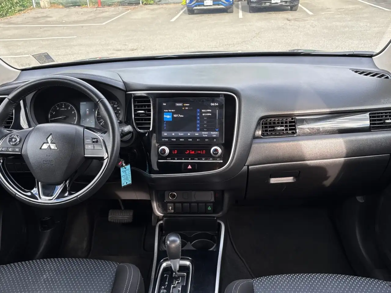 Mitsubishi Outlander снимка Mitsubishi Outlander