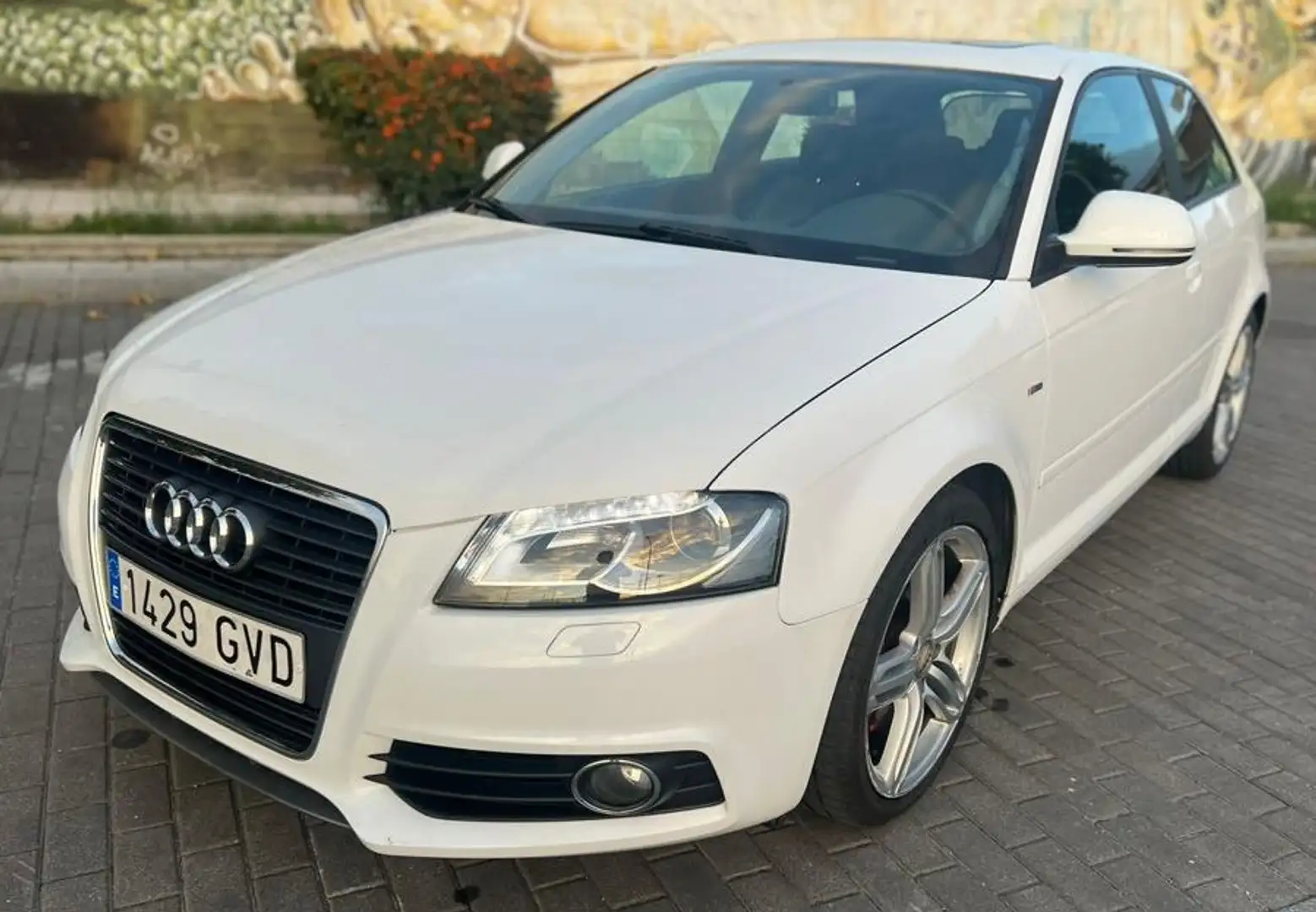 Audi A3 2.0 TFSI Ambiente Weiß - 1