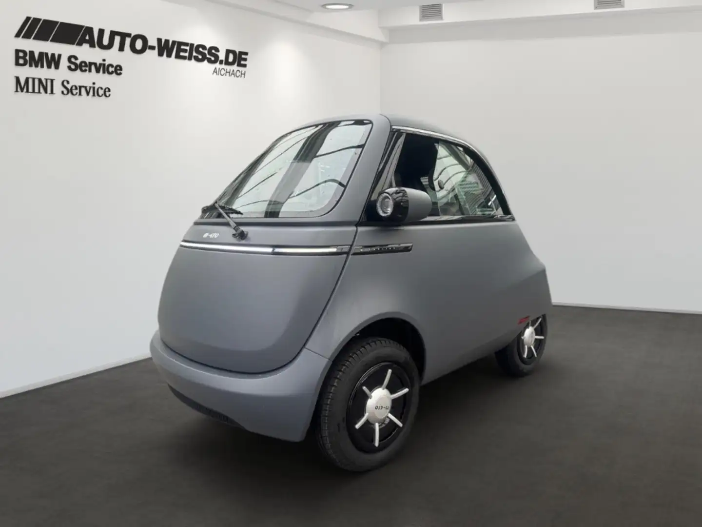 Drugi Ostali 'Die Neugeburt einer IKONE' siva - 1