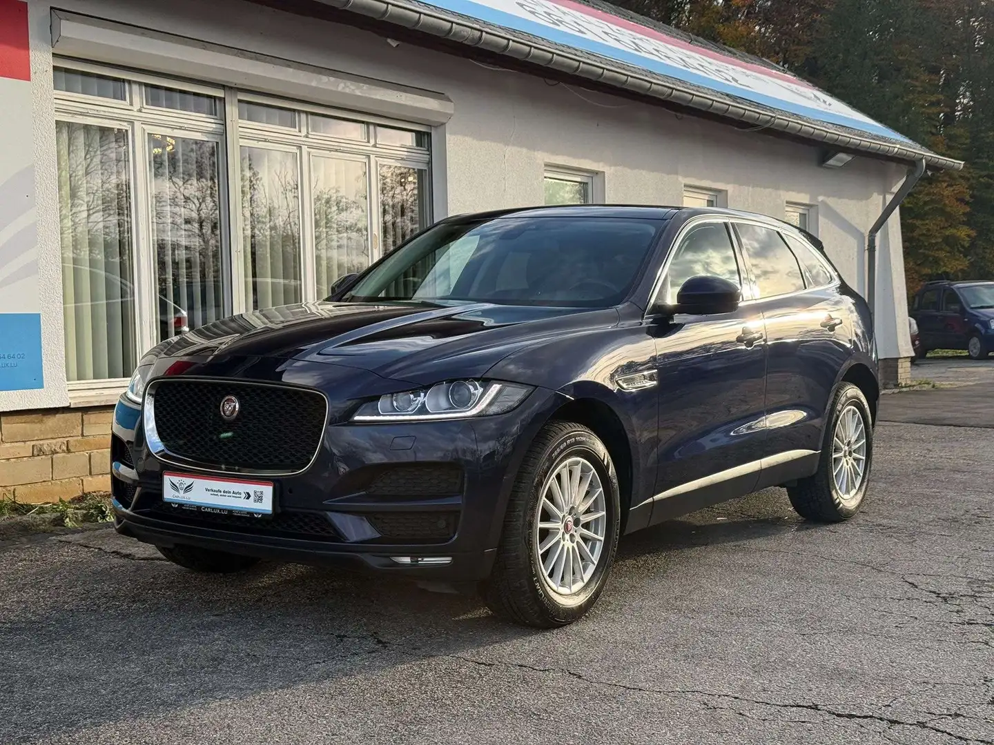 Jaguar F-Pace Pure Bleu - 2