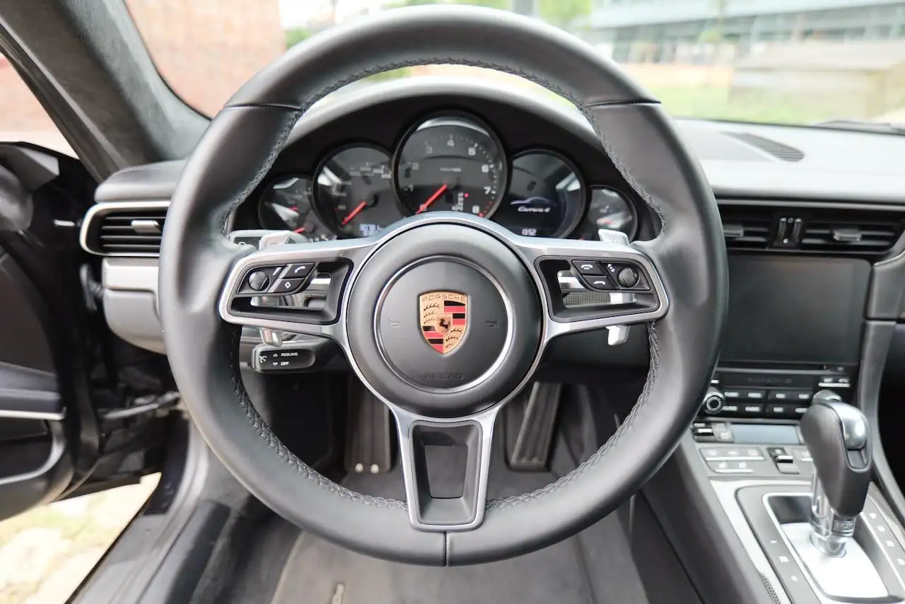 Porsche 911 Carrera 4 Coupé – Foto 10