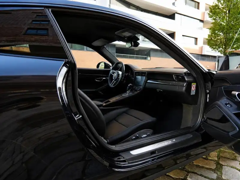 Porsche 911 Carrera 4 Coupé – Foto 10