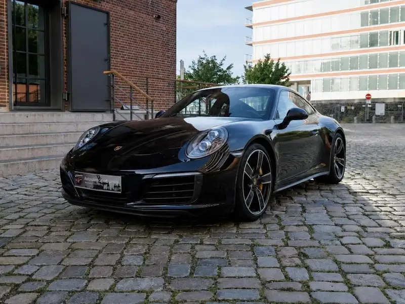 Porsche 911 Carrera 4 Coupé – Foto 1 von 31