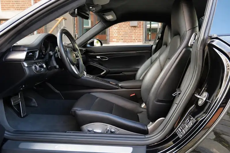 Porsche 911 Carrera 4 Coupé – Foto 9