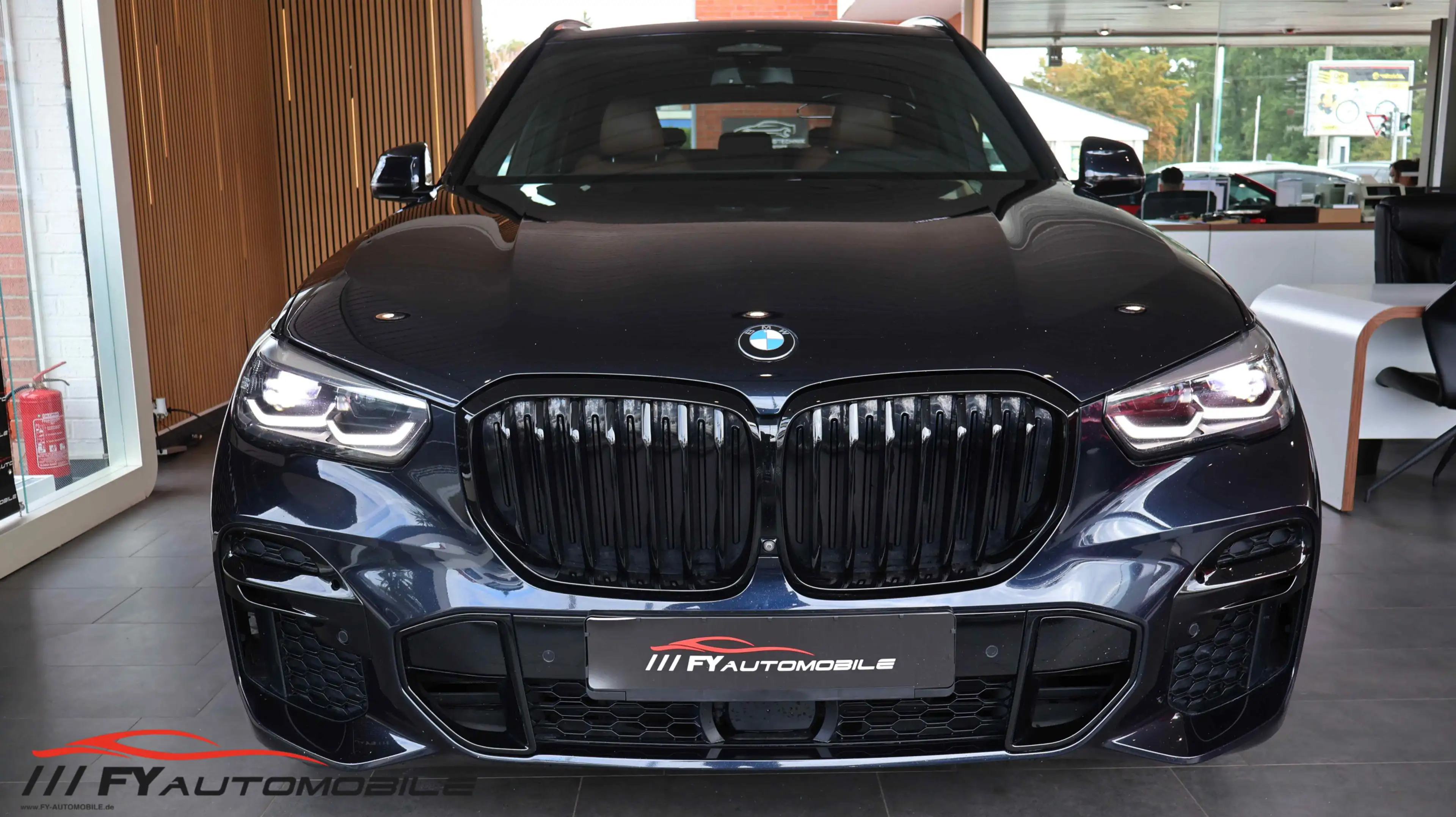 BMW X5 xDrive 30 d M SPORT STANDHEIZ* LED* AHK* 22'' — photo 11
