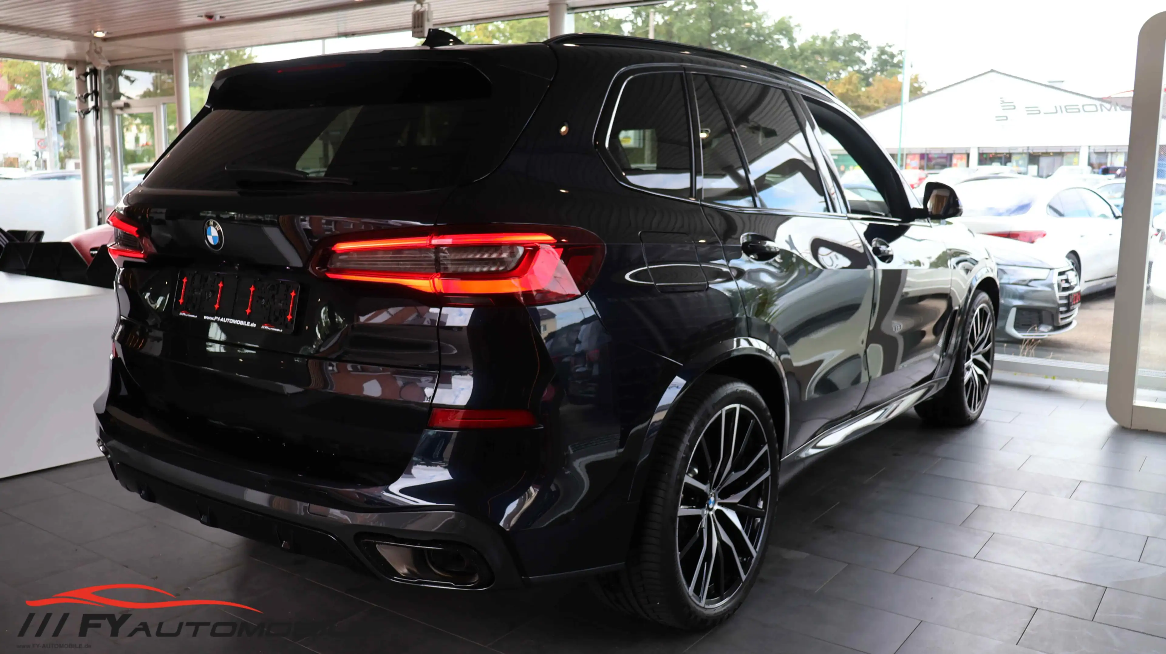 BMW X5 xDrive 30 d M SPORT STANDHEIZ* LED* AHK* 22'' — photo 9