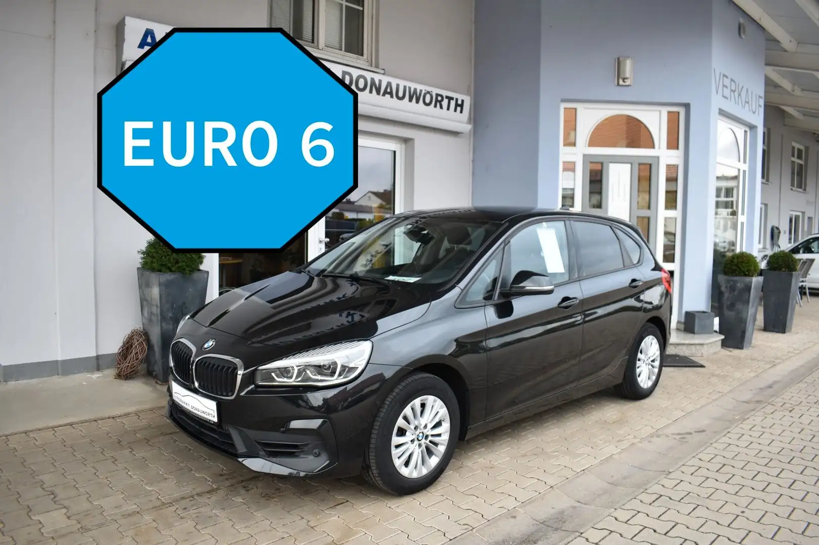 BMW 218 Advantage Navi PanoDach Leder Zwart - 2