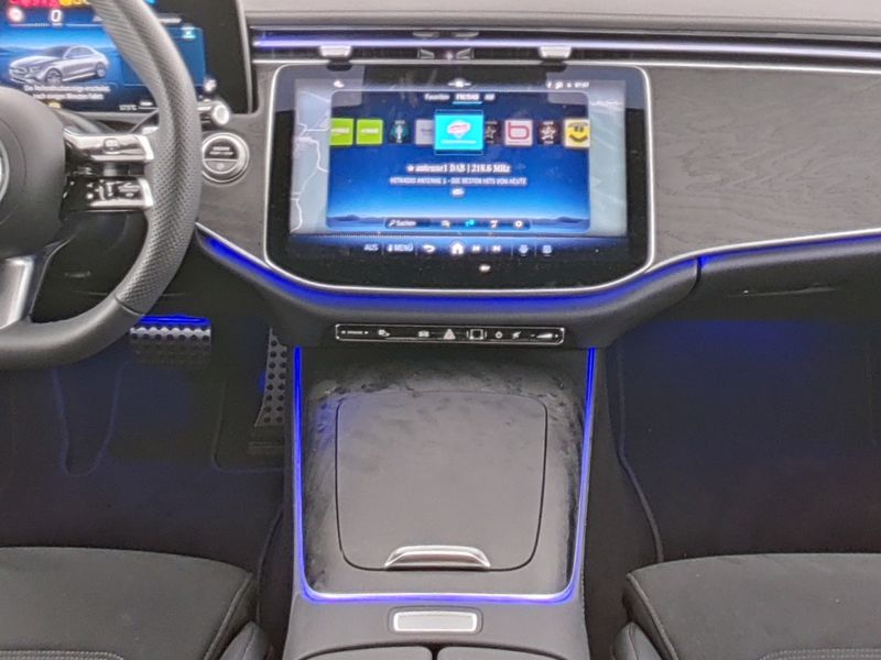 Mercedes-Benz E 200 AMG-Sport/LED/Cam/Night/Distr/Totw/Ambi/19 — photo 8