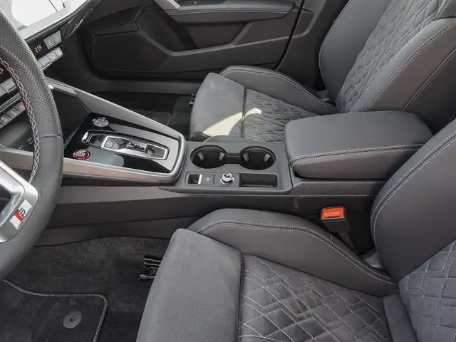 Audi S3 view 14