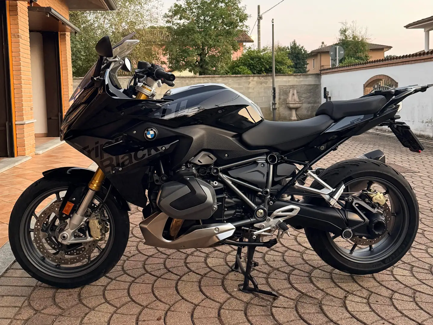 BMW R 1250 RS TRIPLE BLACK Noir - 2